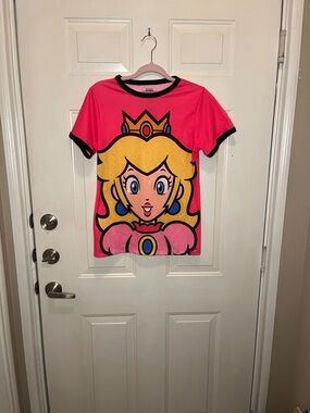 Princess peach -Graphic Ringer Tee - Pink